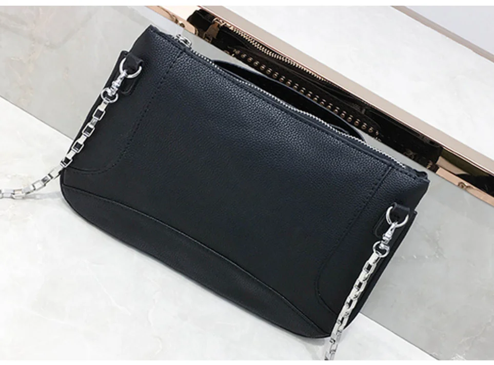 Fashion Korean Style Women Cheap Leather Rivet Decoration One Shoulder Strap Metal Chain Crossbody Messenger Bag/Handbag