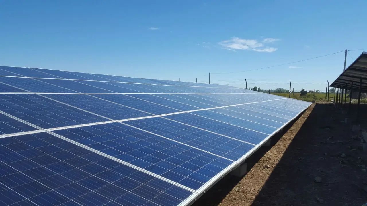 中国工厂销售 330 瓦太阳能模块聚 330 瓦光伏面板