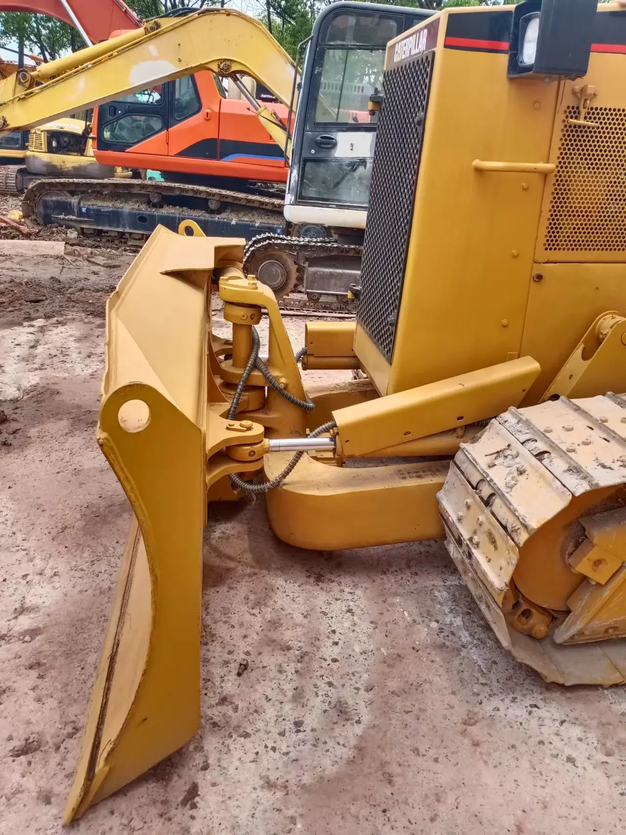 Caterpillar Cat D5m Bulldozer Hydraulic Crawler Excavator With Low