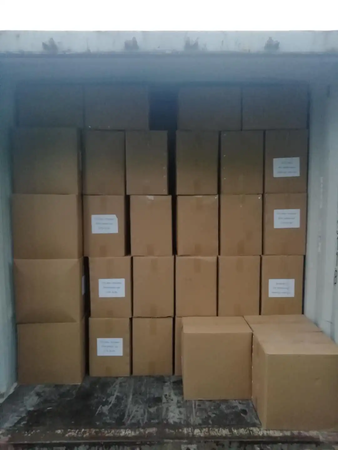 装进集装箱的纸箱