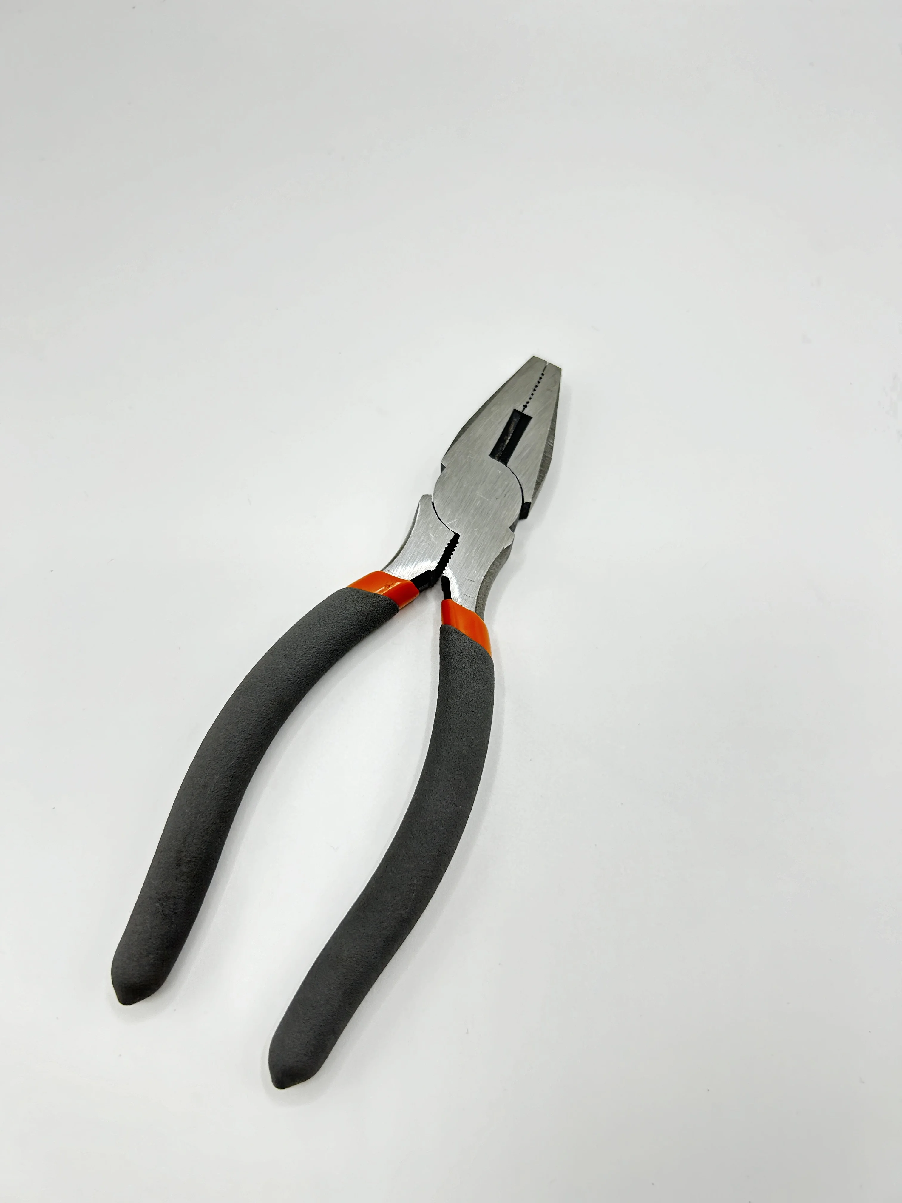 Type Combination Pliers DIY Grade Steel Dipped Handle Alicate Pense Wire Cutter Side Cutting Linesman Pliers details