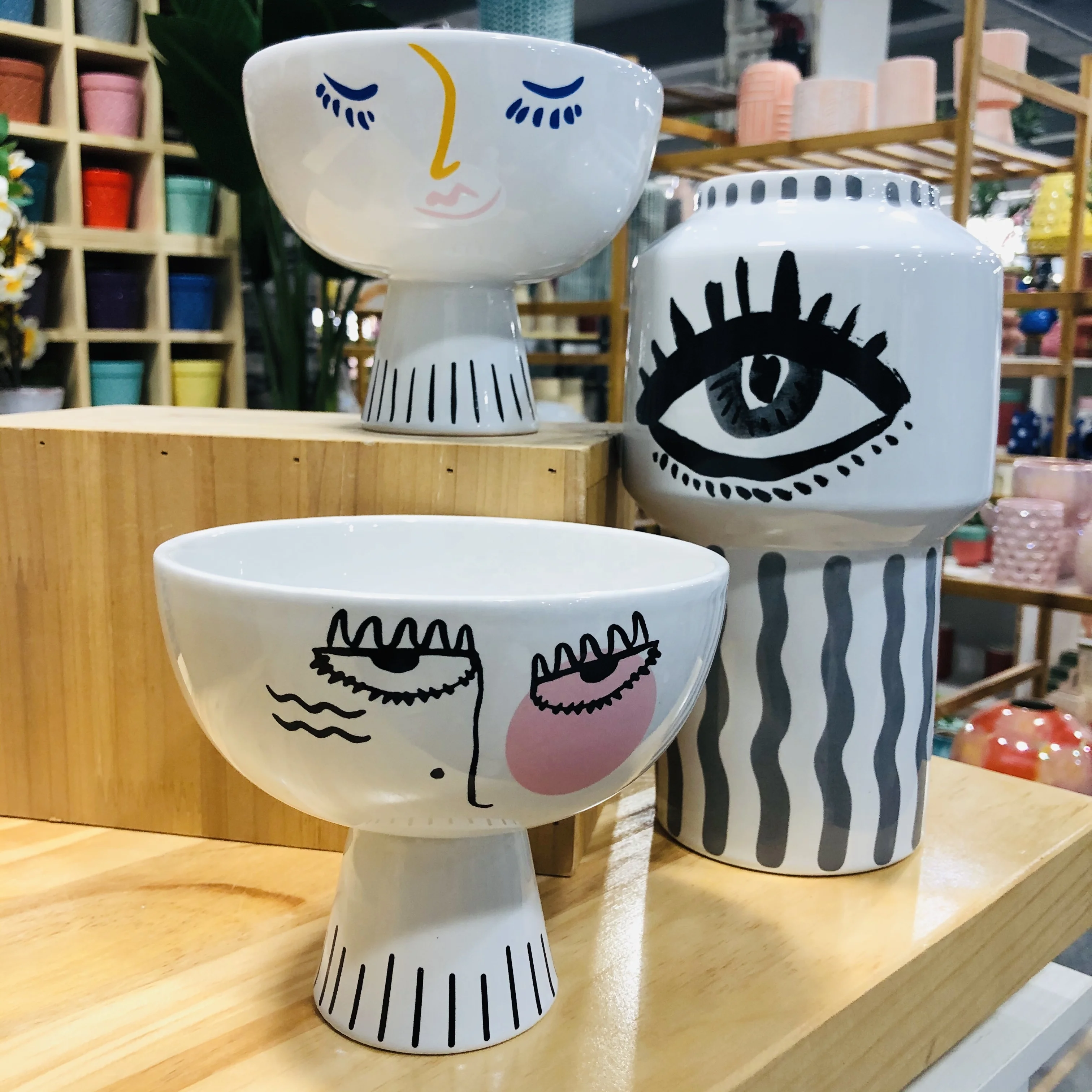 
Art vases face and eyes sets Decor Customized Ceramic for living room and bathroom decor 