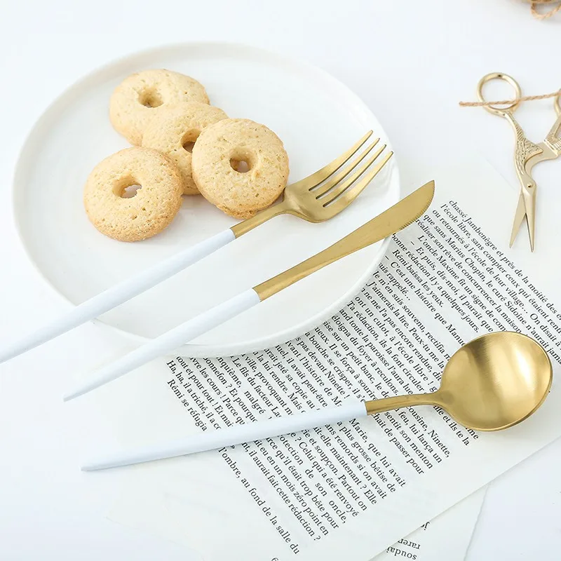 Environmentally Friendly Kitchen Cutlery 18/10 Gold Matte White Handle