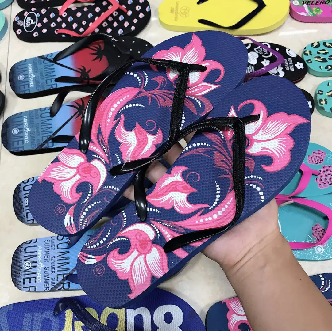 different color flip flops