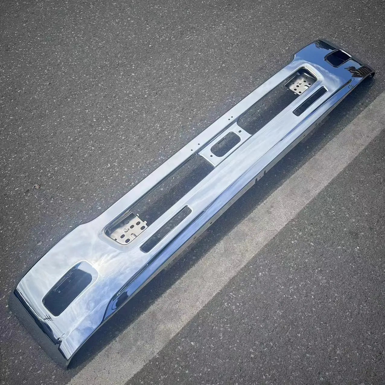 GHCD New Product/high Quality /factory Manufactures Japanese Truck Isuz FRR 2008 Chrome-plated Bumper factory