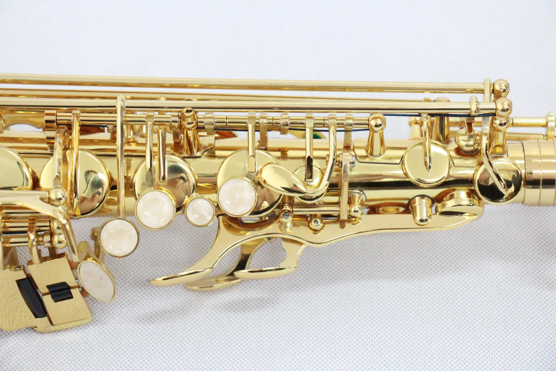 E Flat Gold Lacquer Student Alto Saxophone Brass Musical Instrument
