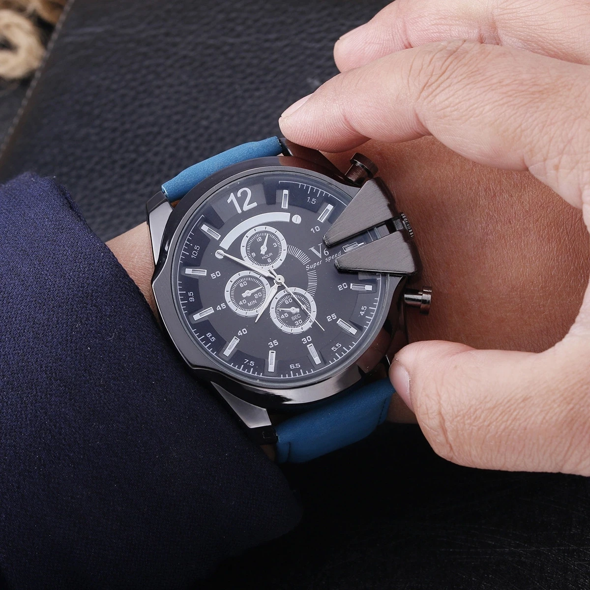 buy 男士手表,时尚商务皮革,亚马逊热 v6 运动 product on alibaba