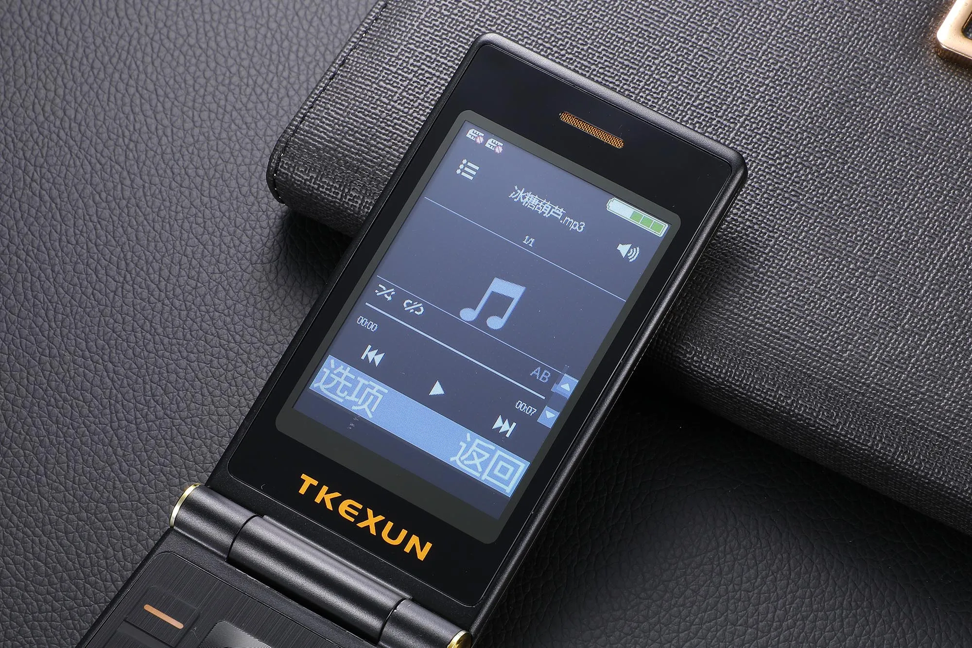 New 2.8 inch Dual screen 1800mAh battery Black Gold 2G 3G gsm ...