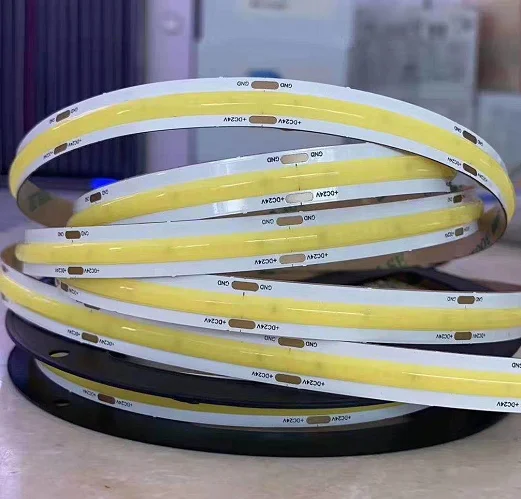 smd 5050 5m 300leds 60led/m cob flexible led strip 12v 14.4w coil pass CE&ROHS new design led strip light