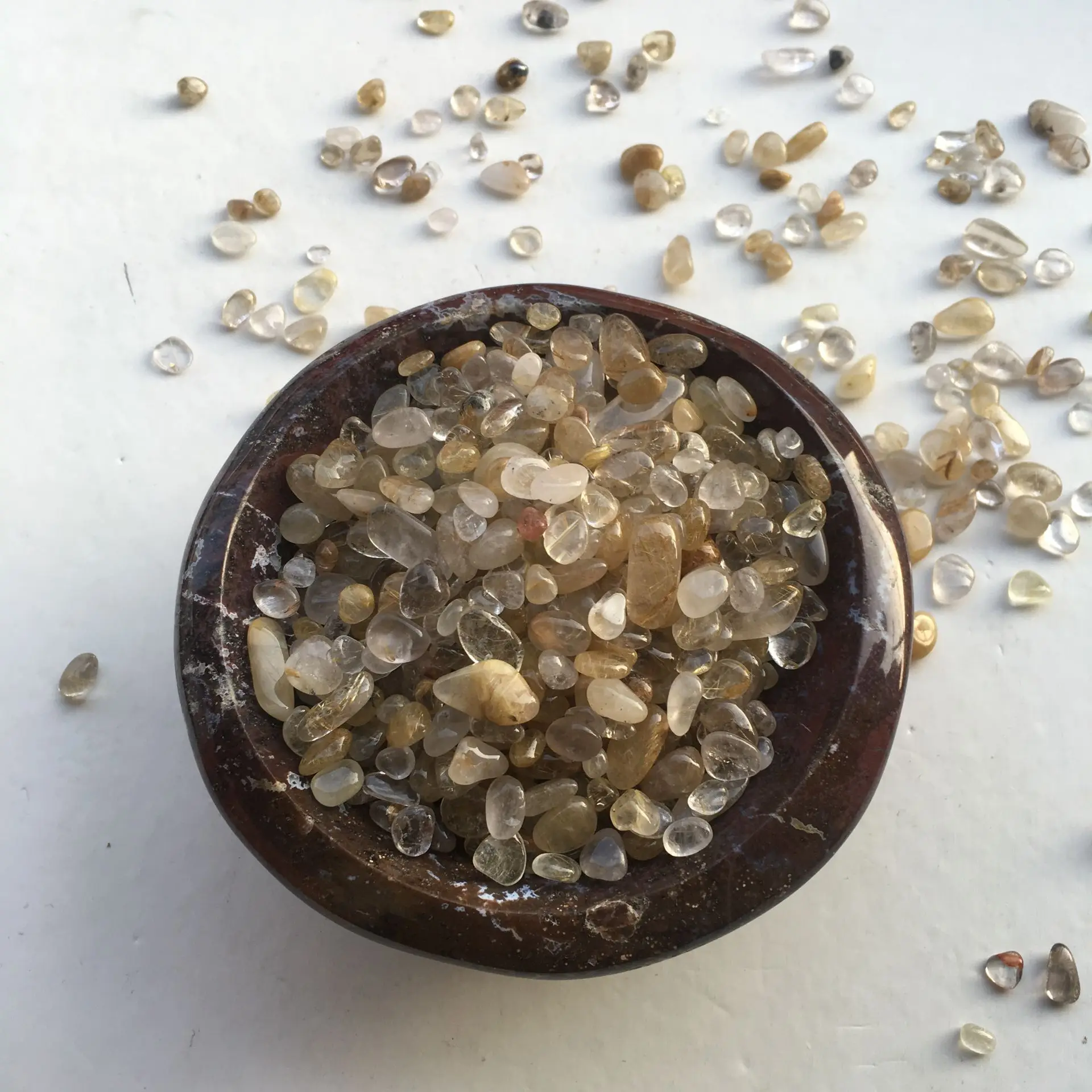 批发天然花园石英球幻影石英水晶球装饰 - buy crystal ball,garden