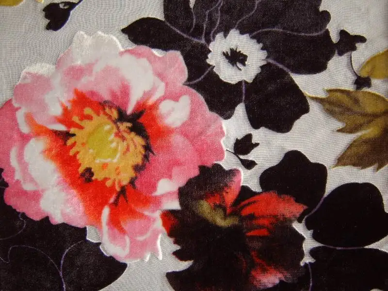 SS07-682 burn out silk velvet.JPG