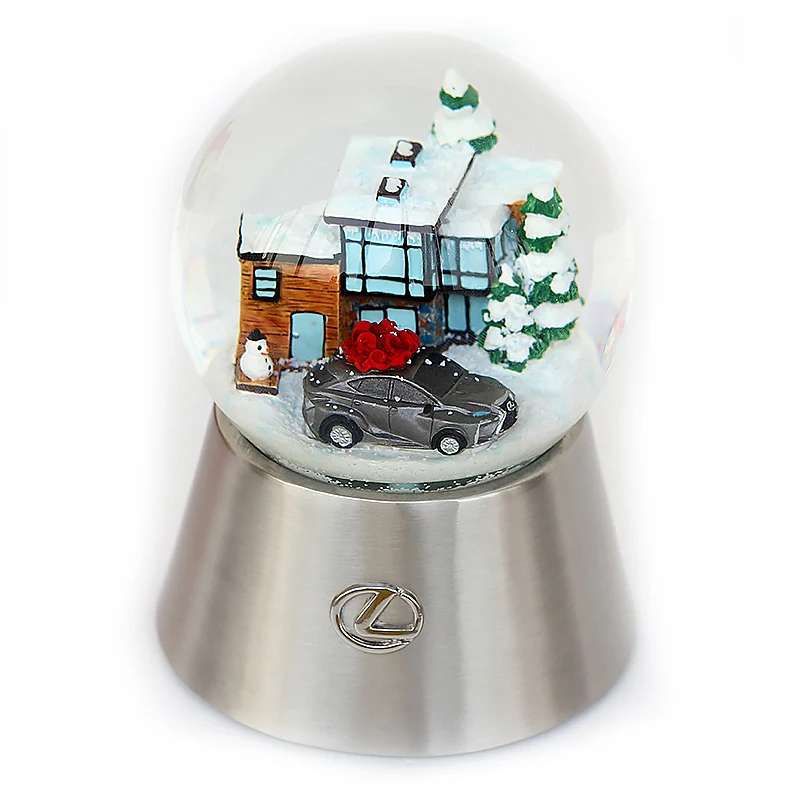 Metal Base Christmas Battery Operated Snow Globe Luxury Snowball Water