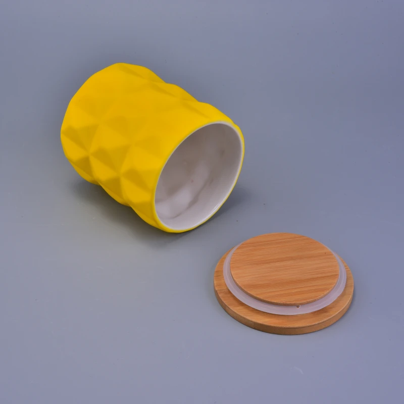 630ml Matte Yellow Ceramic Candle Holder with Bamboo Lids for Home Decoration