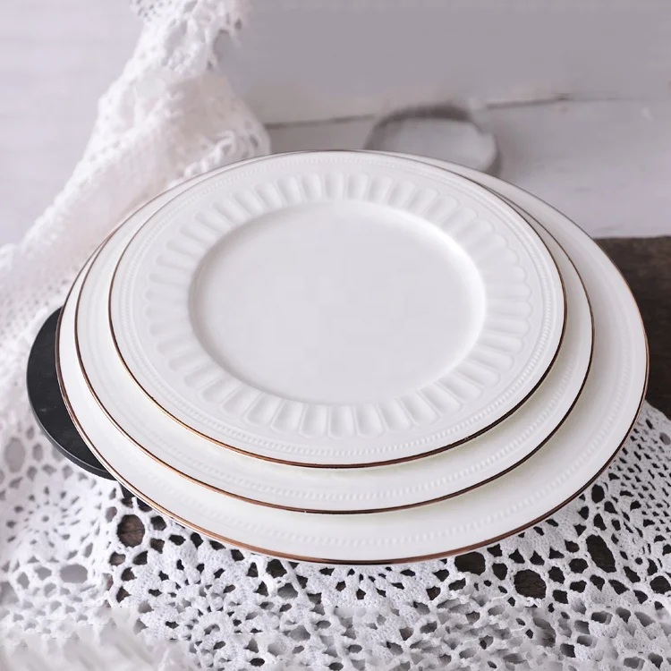 gold dinner plate