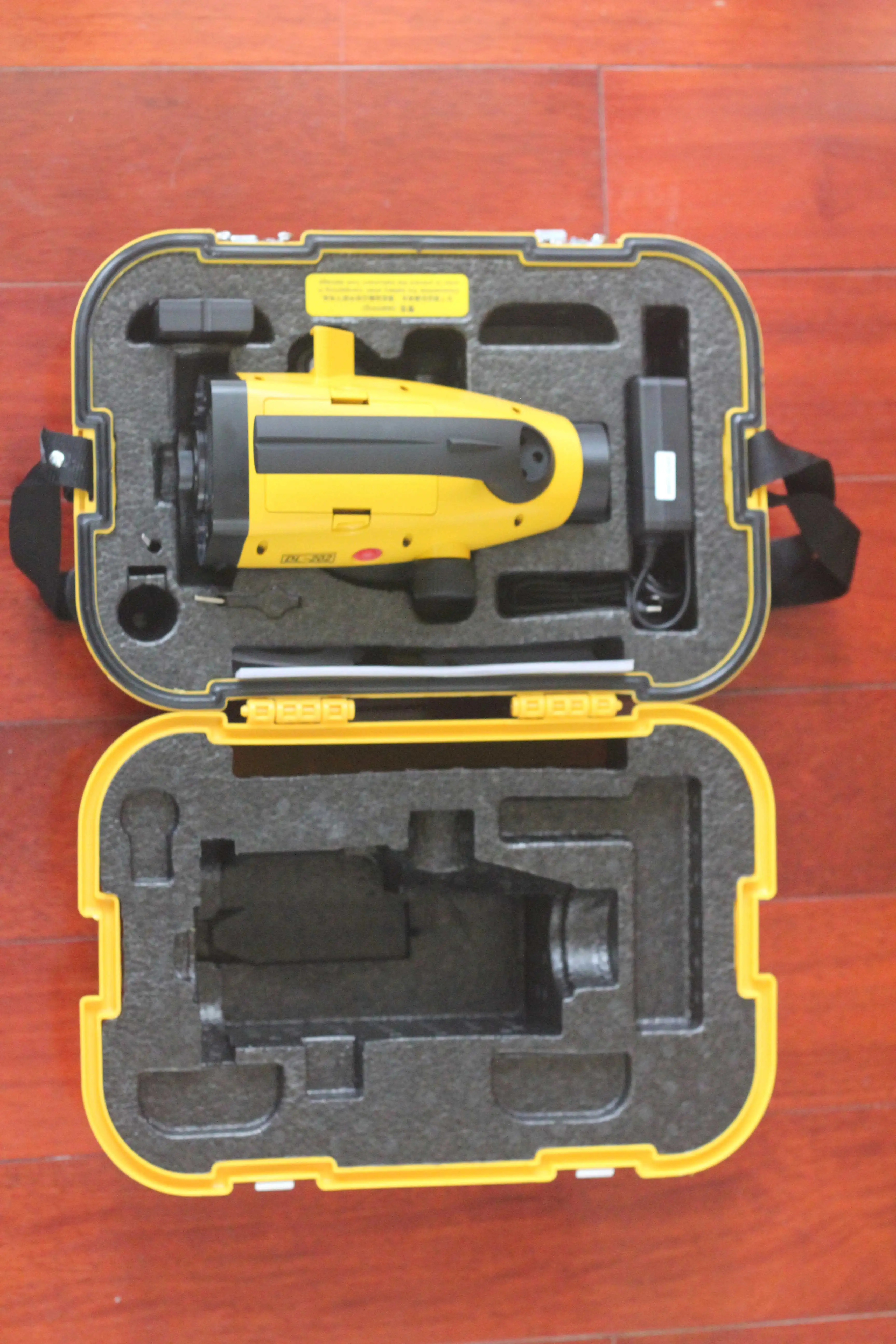 5毫米数字水准仪地理测量水准仪用于高程测量的轻松数据通信