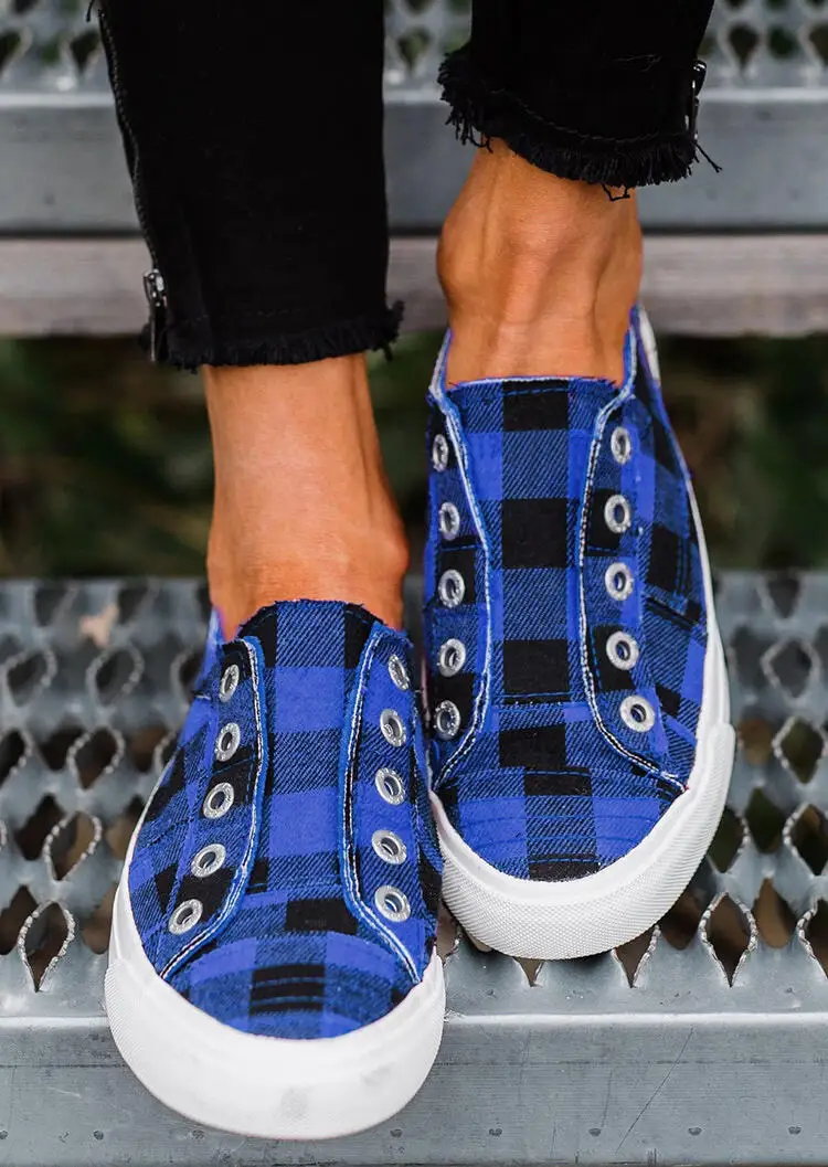 buffalo plaid lace up round toe flat sneakers