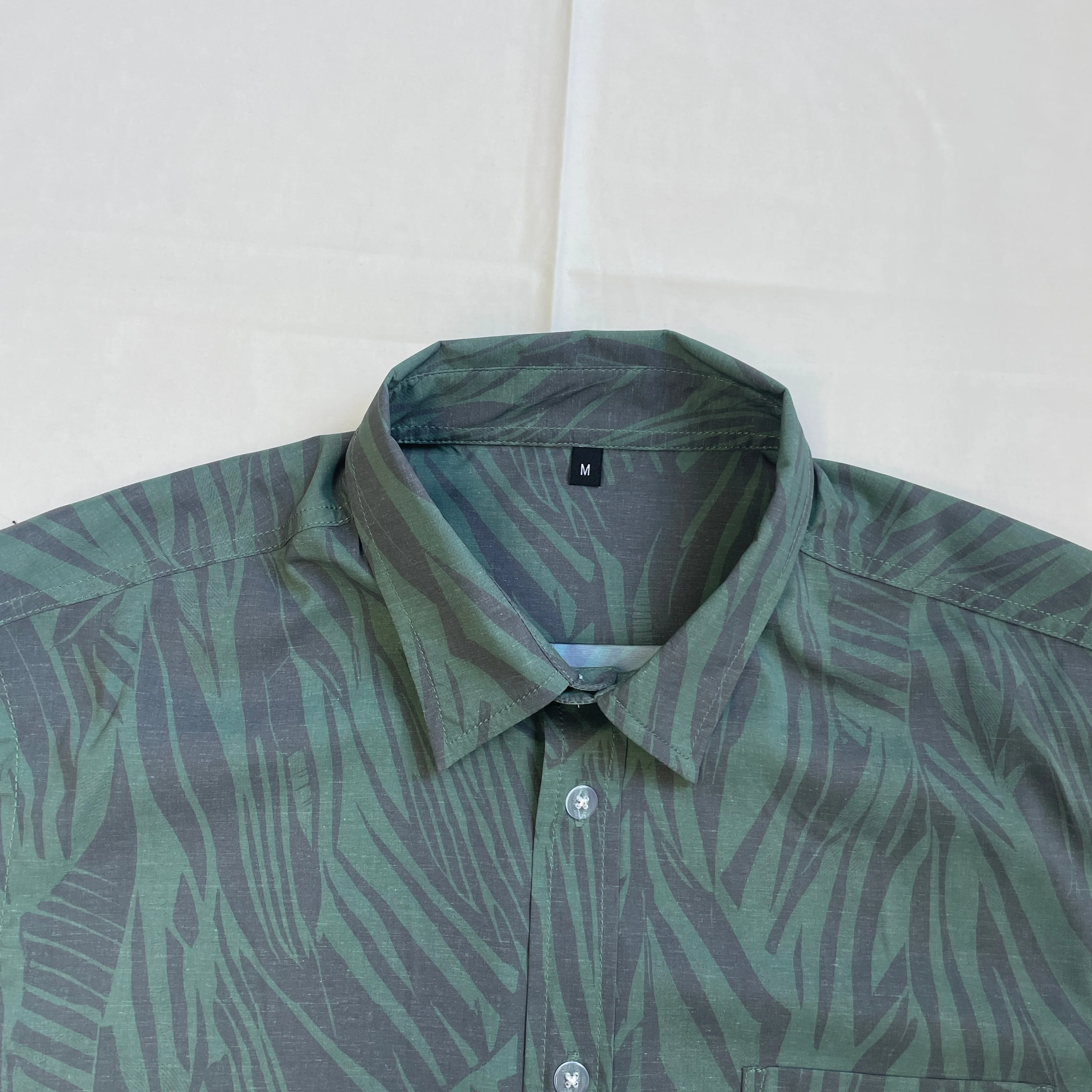 OEM Customized Hawaiian Beach Men's Summer Swimwear Solid Color Stand Casual Shirt Breathable Plain Dyed Short Anti-Wrinkle manufacture
