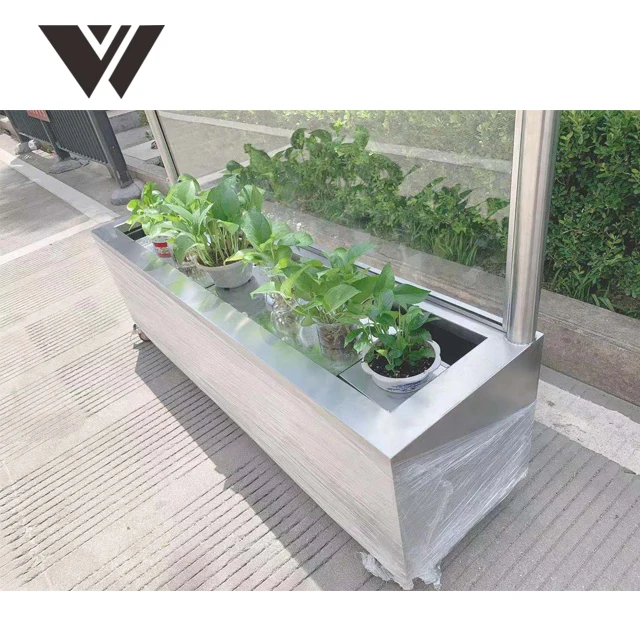 street cafe barrier with wheels