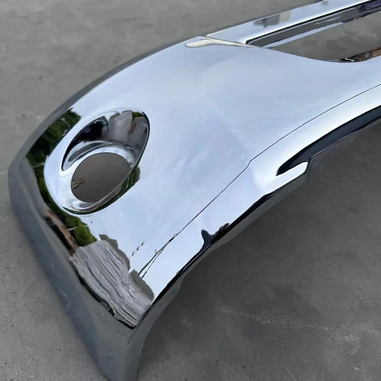 GHCD New Product /high Quality/factory Price Japaese Truck Hin 300 Wide Body Parts Chrome-plated Bumper details
