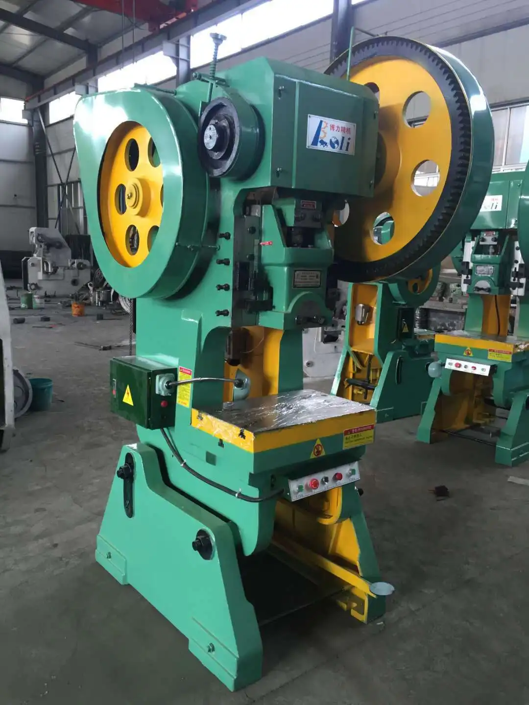 40 t/63 t/100 t 金属冲压电源冲床冲孔机