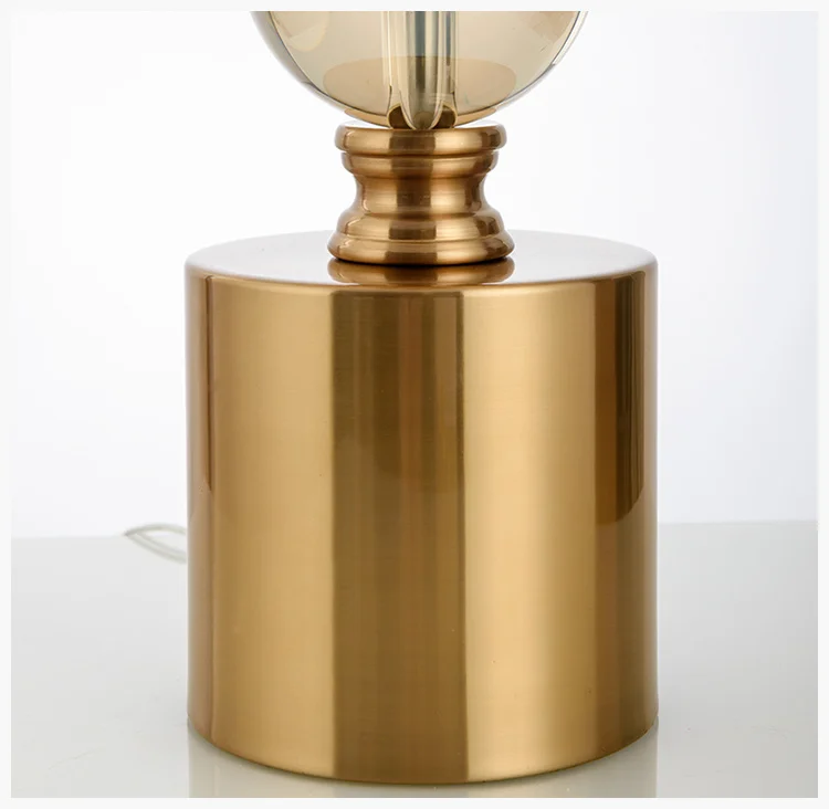 Wholesale Decorative Modern Vintage Metal Luxury Hotel Fashion Table Lamp for Bedside