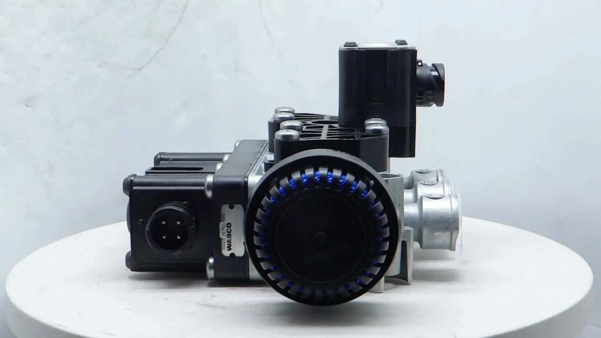 ECAS Solenoid Valve 4728800640 for Mercedes-Benz Trucks