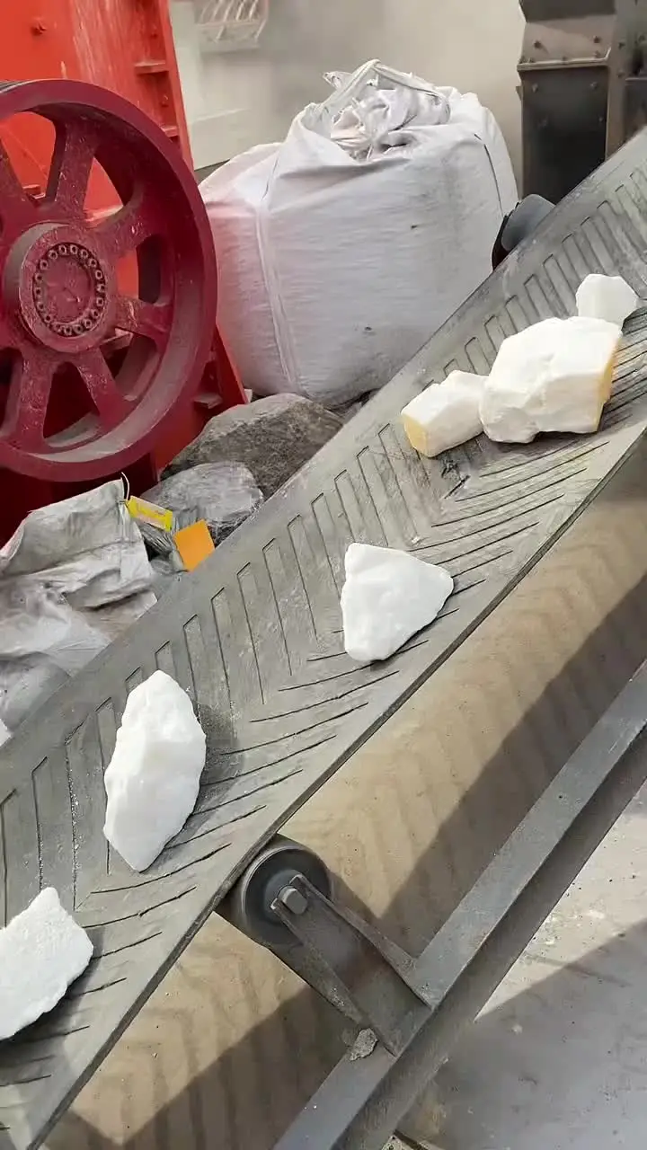 ポータブル小型レンガ石クラッシャー粉砕機砂製造機金鉱用ハンマーミル