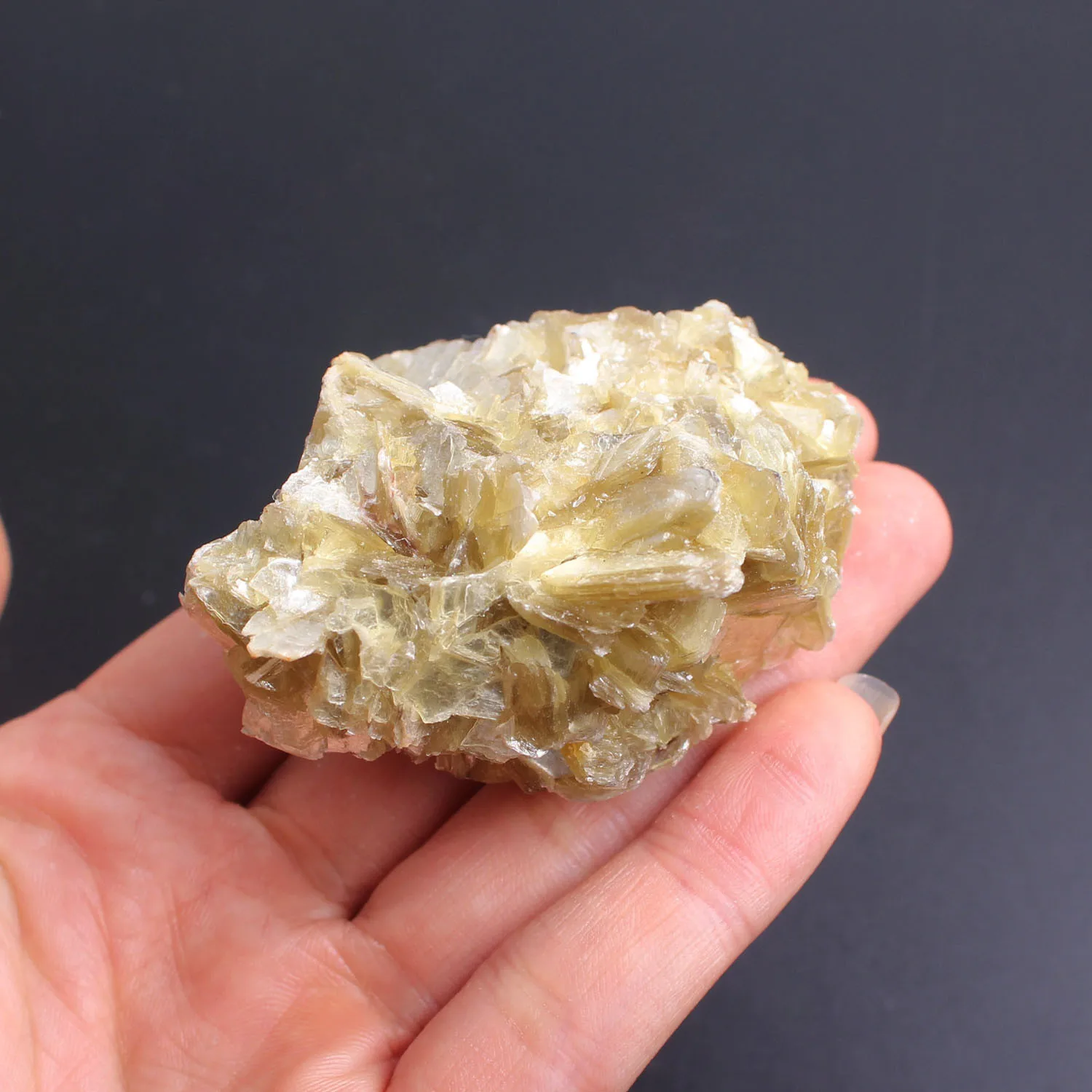 天然粗糙黄色云母石英水晶石原始不规则簇石矿物标本愈