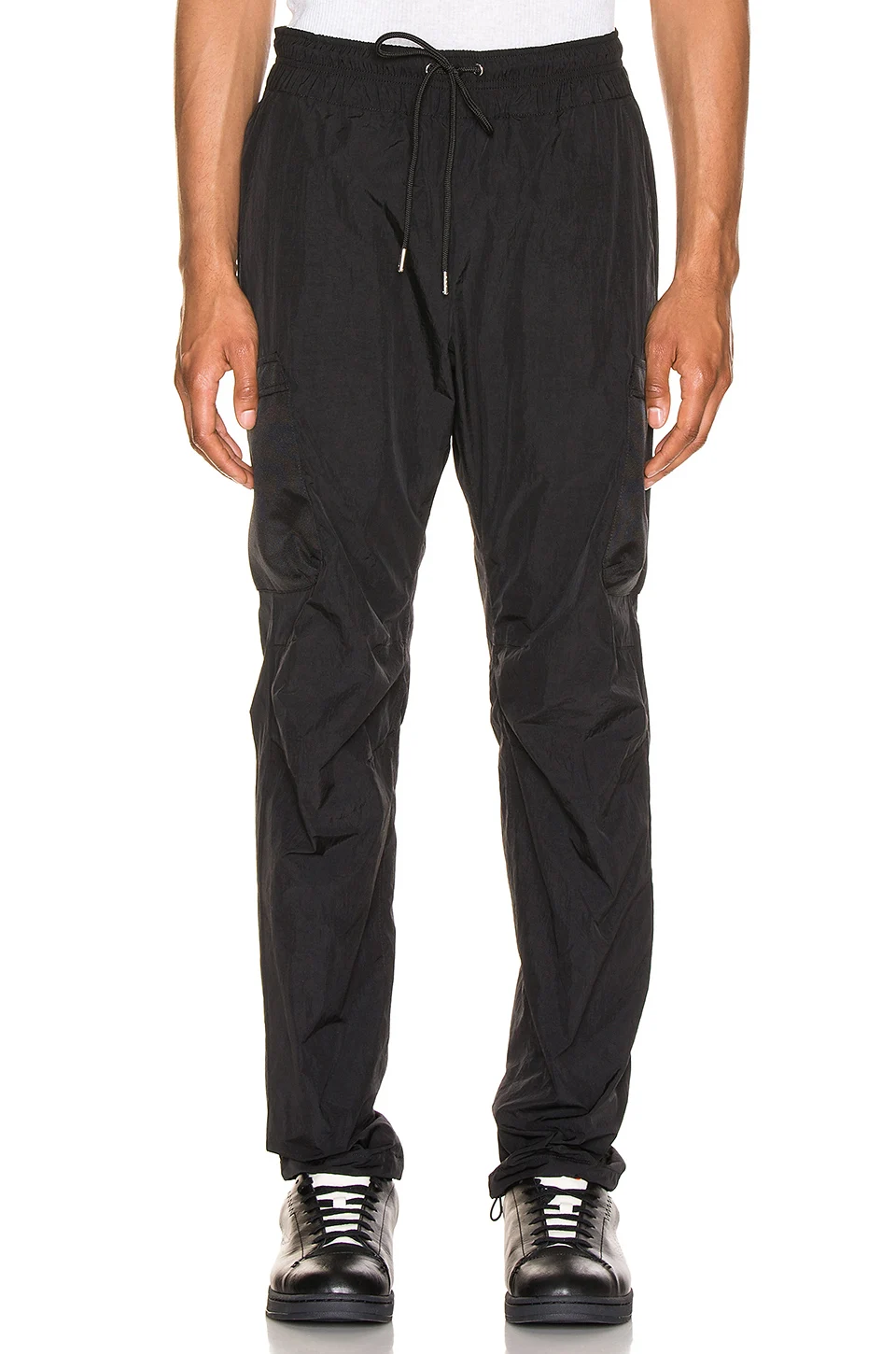 mens cargo trousers with zip pockets
