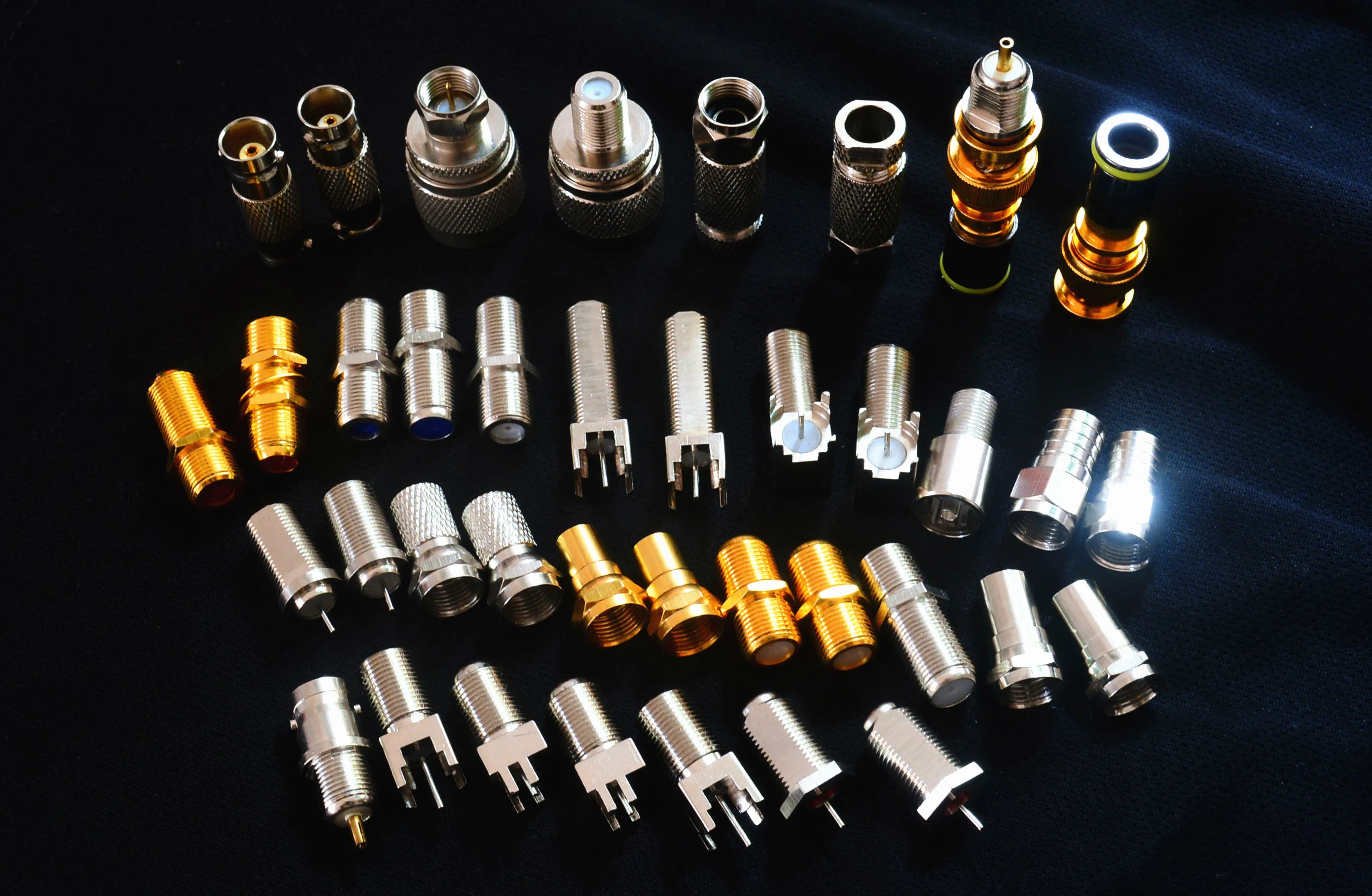 用于rg6 同轴电缆的 f 连接器压接型