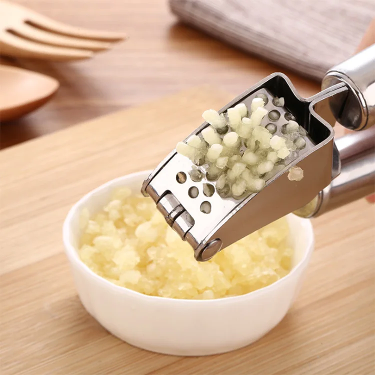 garlic cutter