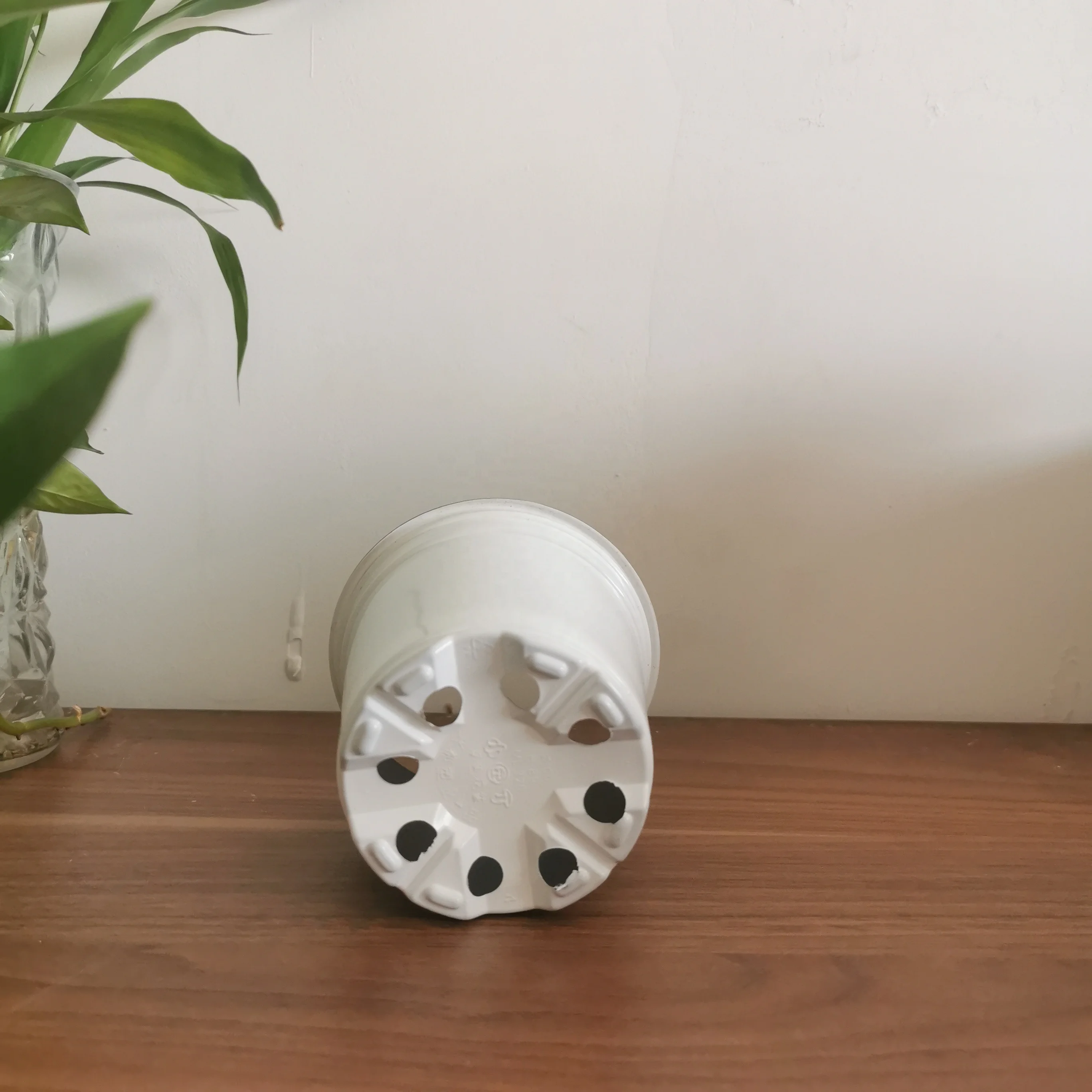 Rourke Flexible Plant Nursery Pots Seed Starting Pot Plastic Plant