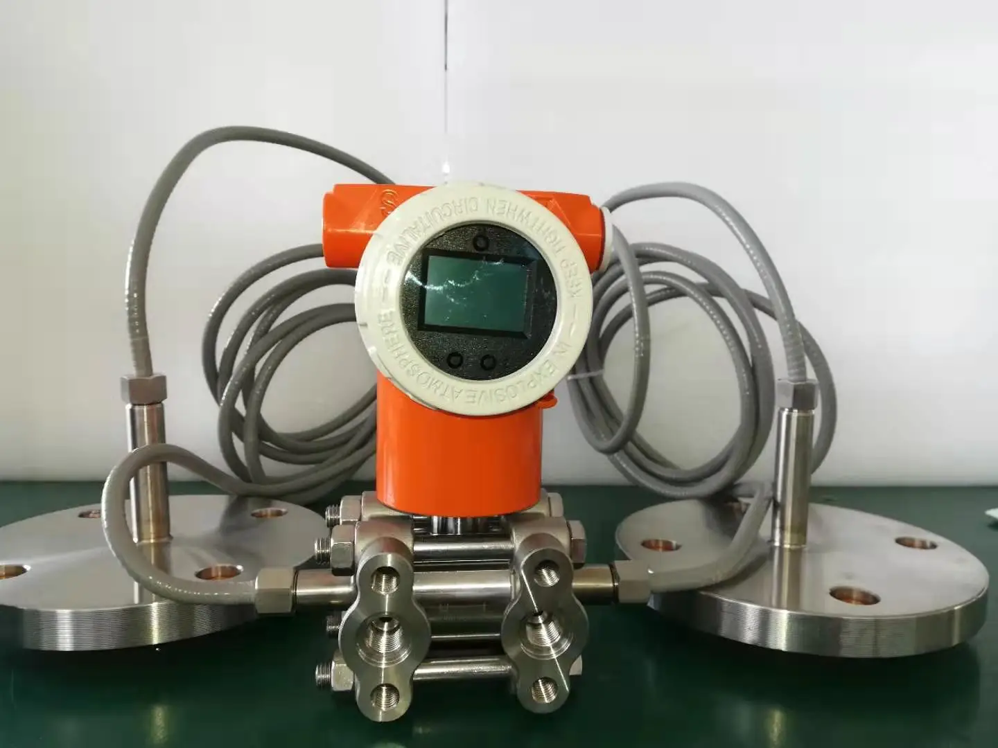 GLT-1000D Hydrostatic Level Transmitter High Accuracy Level Measuring ...