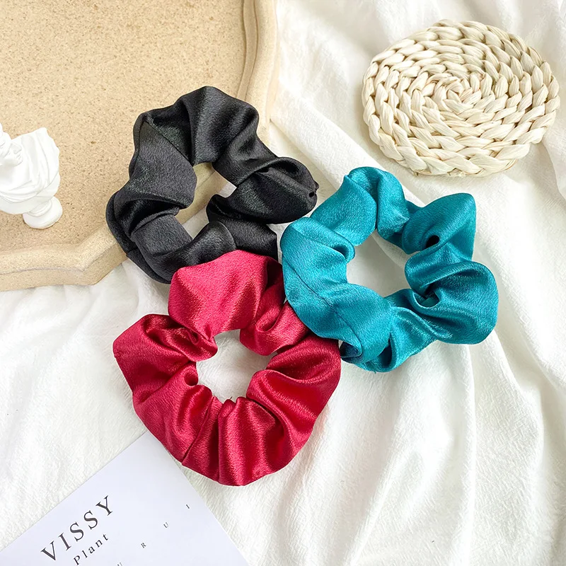 Yucat Wholesale Women Scrunchies Hair Ties Accessories Fabric Elastic Band Solid Color Crystal Satin Scrunchies For Hair.jpg