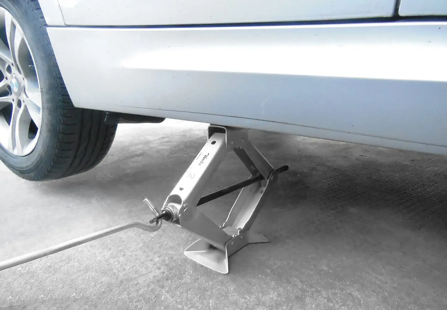 Atli 1.0tcar Jack Handle Handle Mini Hand Scissor Engine Quick Jack Car