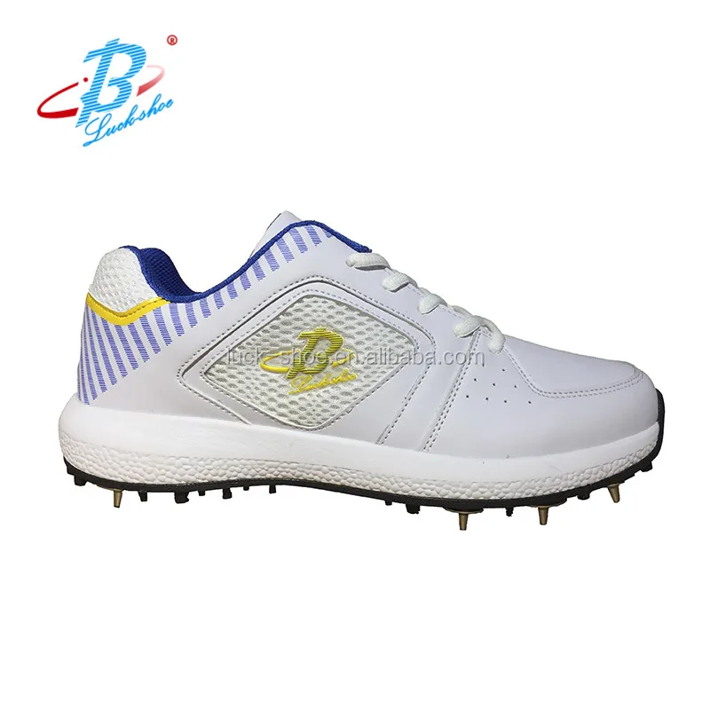 turf cricket shoes
