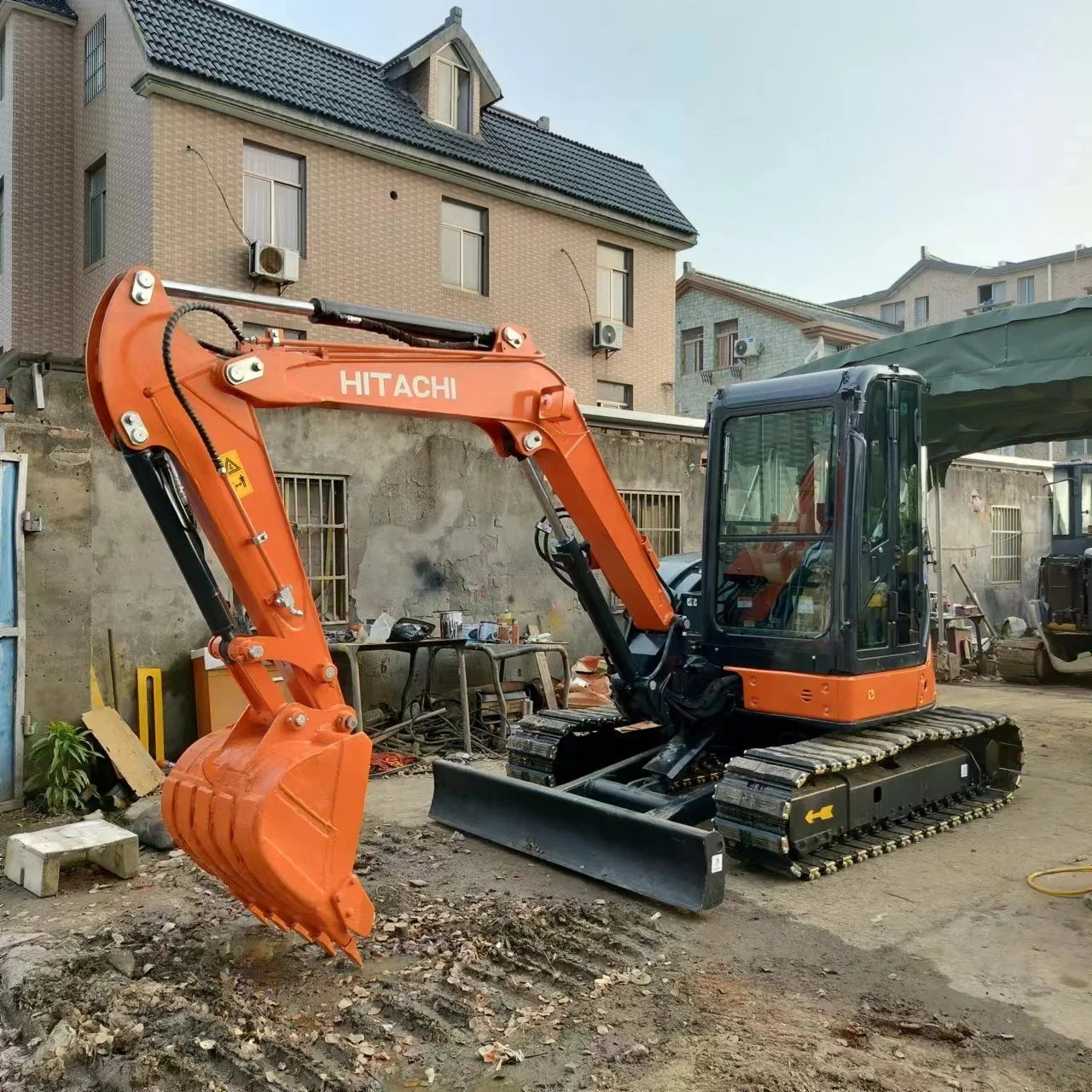 yu✴︎ Hitachi ZX50U-3F 50 5 Tons Used Mini Excavator - Quality & Power
