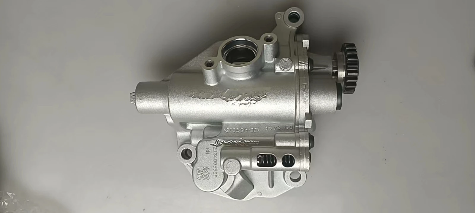 Oe No. 06h 115 105p Ea888ev02 Oil Pump Original Quality Original