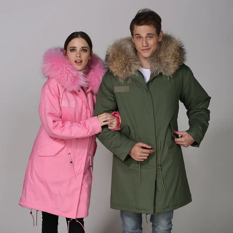 Grüne Jacke mit schwarzen Ärmeln Grüne Jacke mit schwarzen Ärmeln