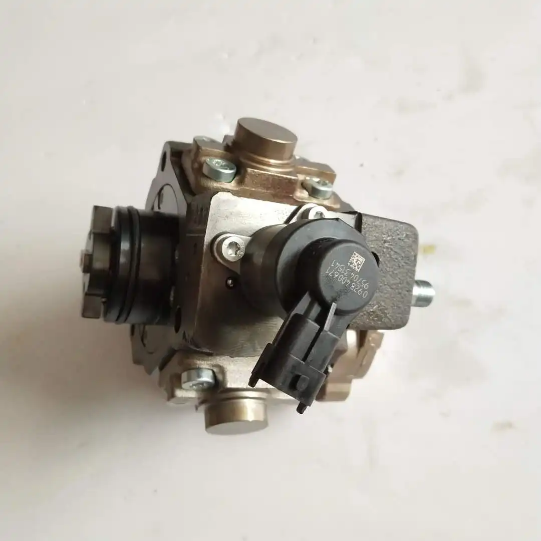 Original Zd30 Engine Fuel Injector Pump 0445010136 For 16700ma70c