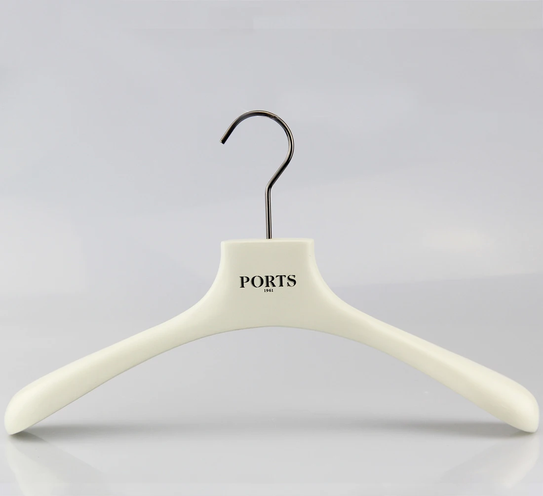 豪华定制白色木制皮革大衣衣服衣架 - buy 豪华定制白色,皮革大衣木制