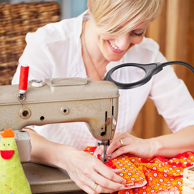 Швея универсал. Швея портной. Швея. Швея на белом фоне. Швея.