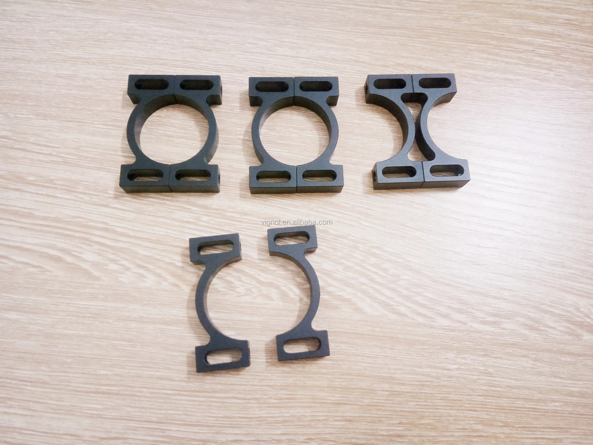 Aluminum pipe clamps 3