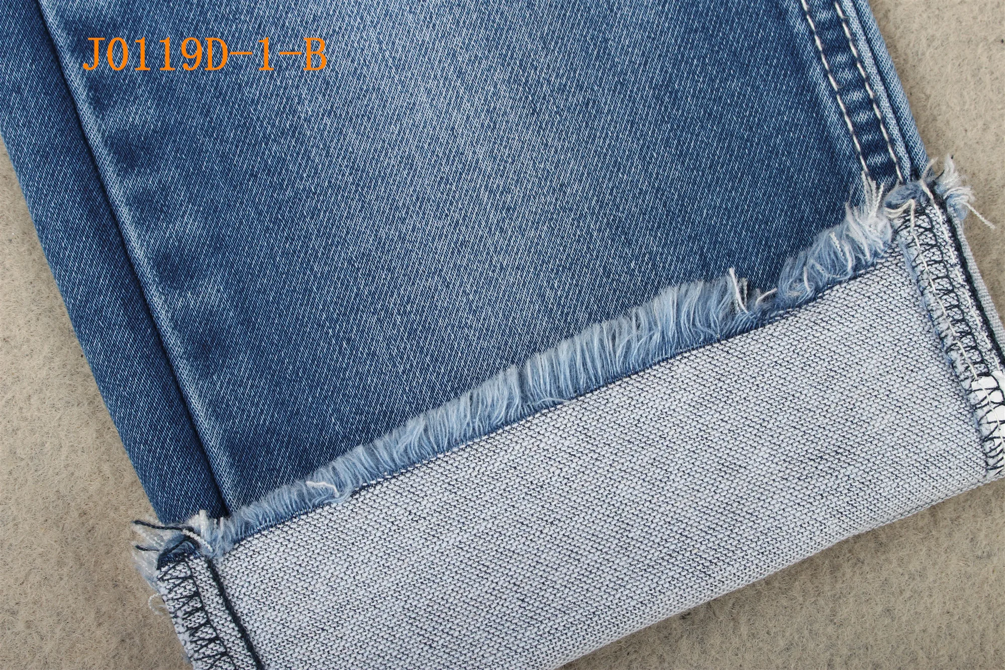 J0119D-1-B4.jpg
