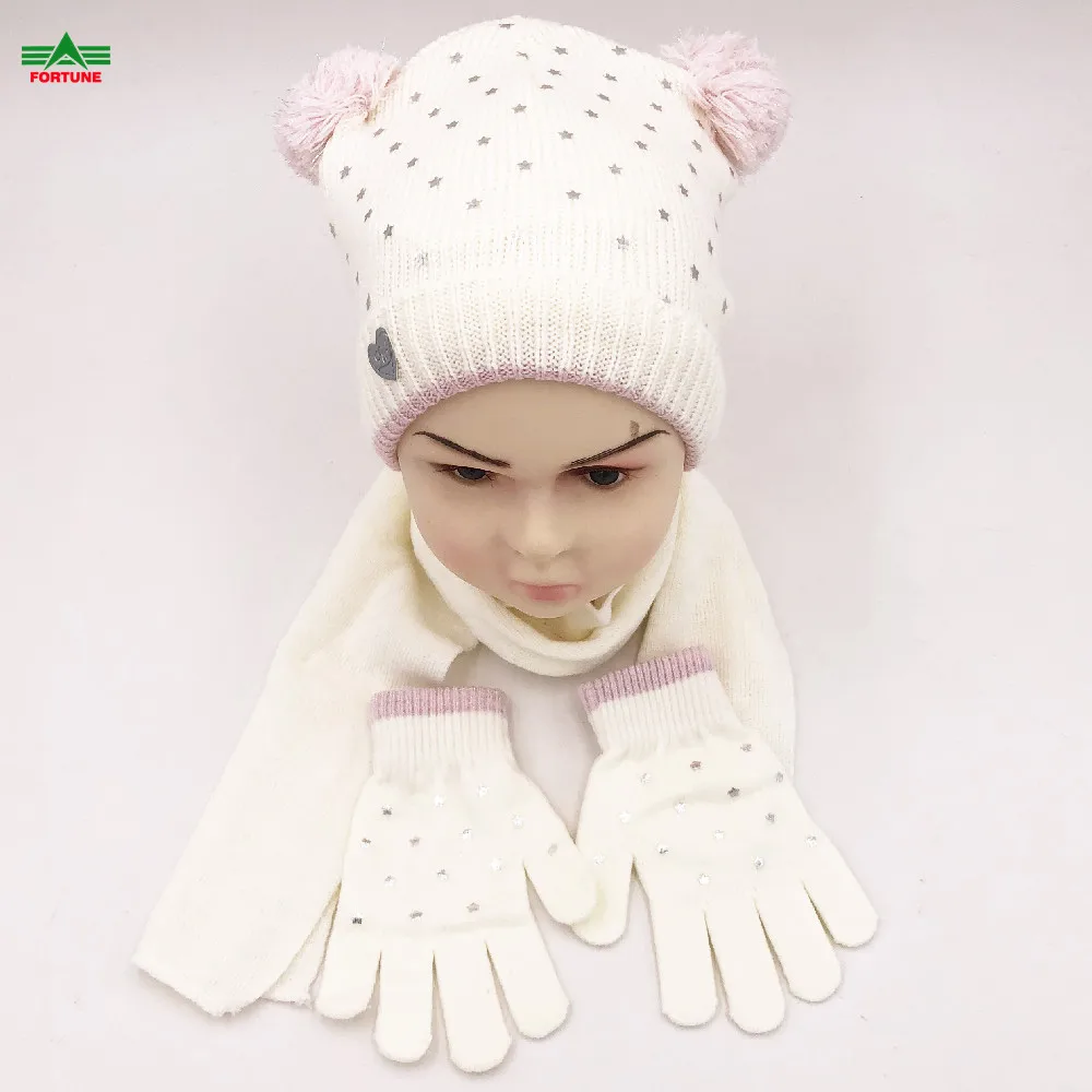 Designer Hats & Gloves for Women - Christmas