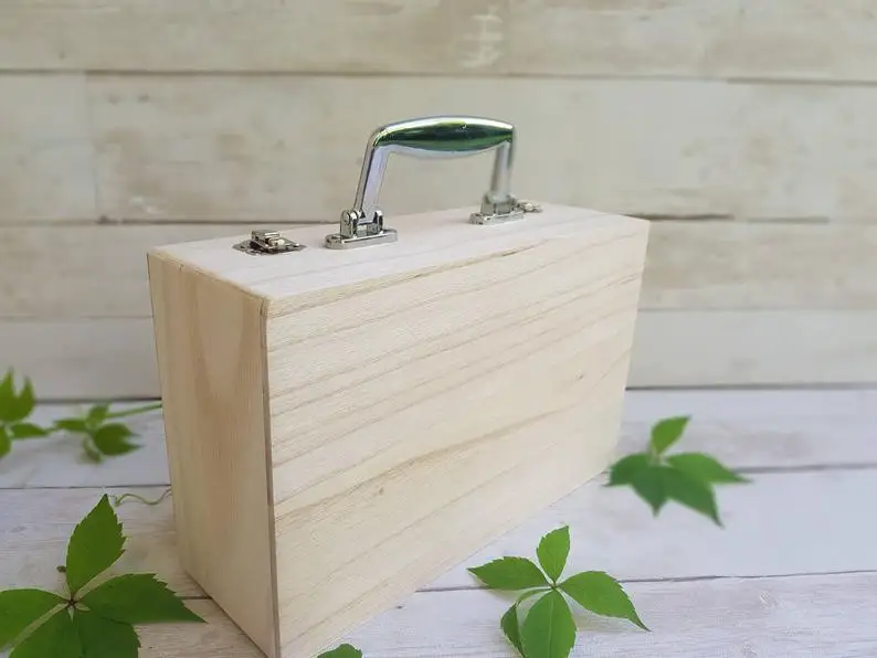 wooden suitcase (4).jpg