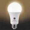 Amazon Top Sale 8W 800Lm Dusk to Dawn Outdoor Lighting 110V/220V Smart Automatic Sensor LED Smart Bulb