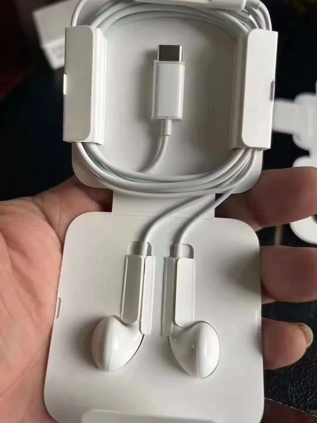 Fan Earphones Guide: How to Choose the Right One