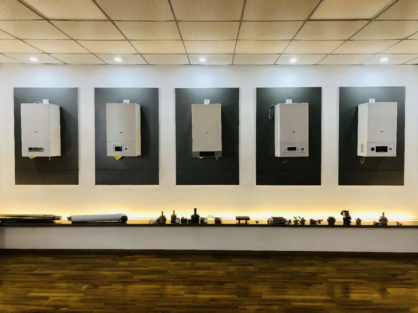 Hung Gas Boiler, Wall, 24KW - detail 2