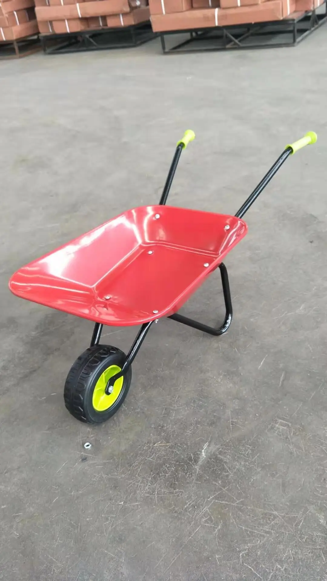 Popular Model Wb6400 Construction Wheelbarrow Kenya Wheelbarrow Chinese
